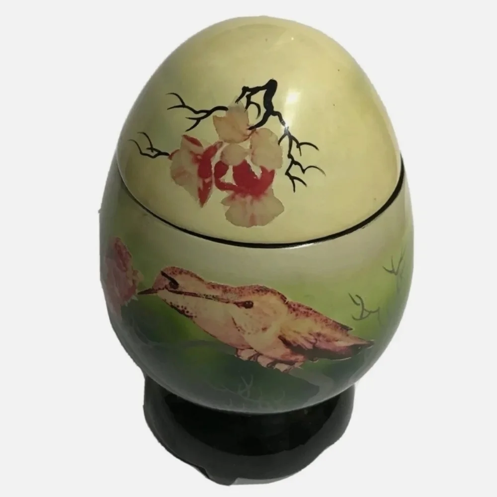 VINTAGE HANDMADE PAINTED. DECO EGG WITH REMOVABLE TOP. WOOD. HUMMINGBIRD.